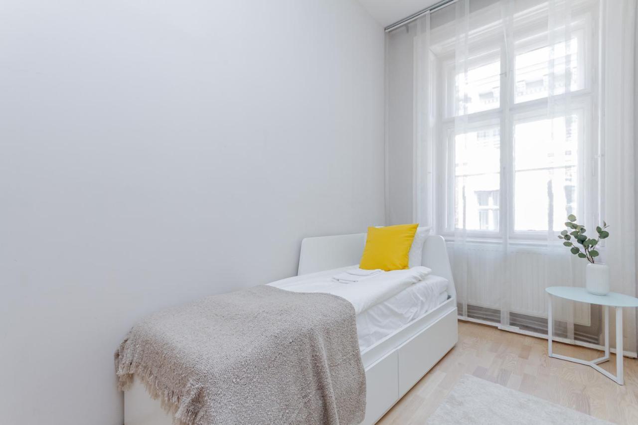 Andrassy Str. Luxury Apartment Boedapest Buitenkant foto
