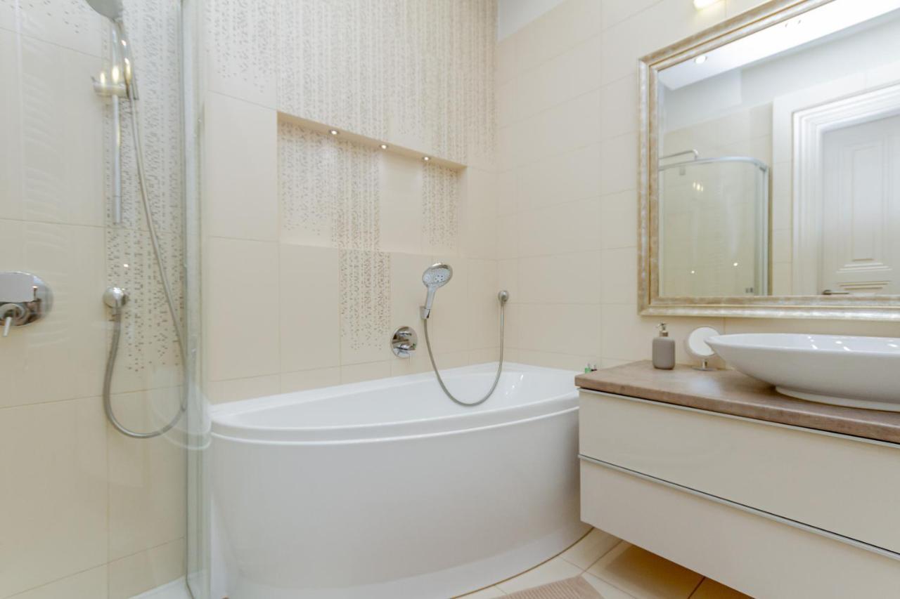 Andrassy Str. Luxury Apartment Boedapest Buitenkant foto